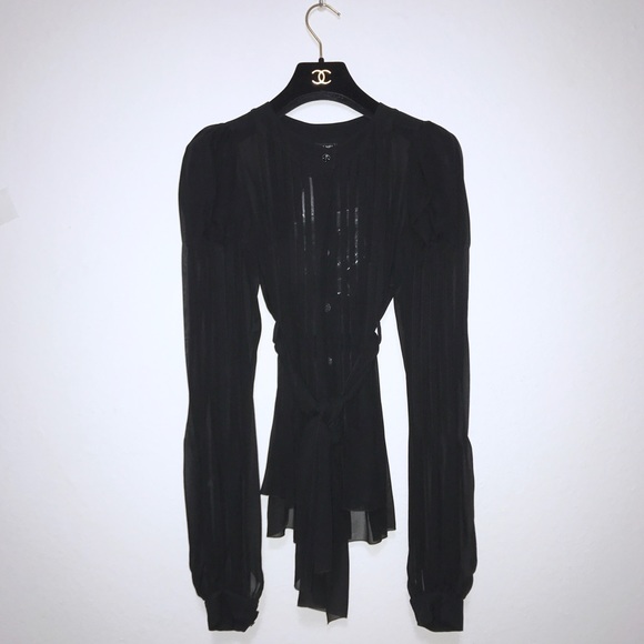 ✨SOLD✨ NEW CHANEL silk blouse - Picture 5 of 8